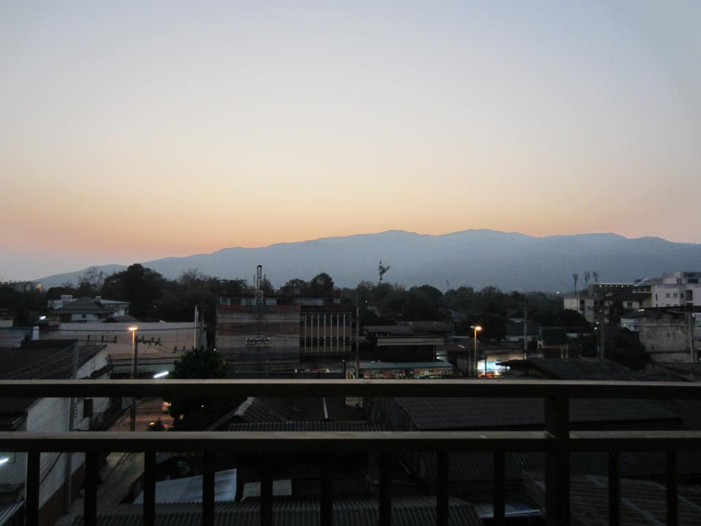 The Luna Compass Chiang Mai Bagian luar foto